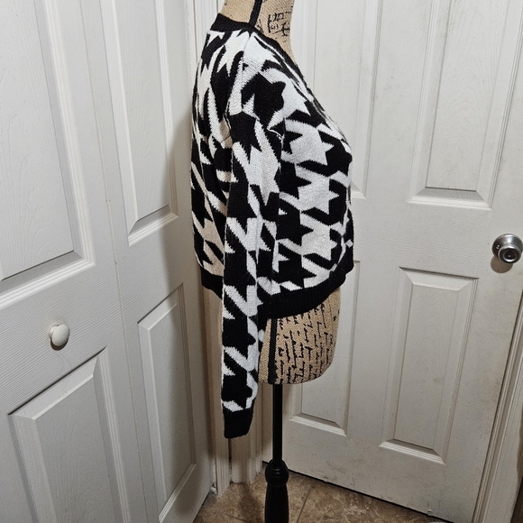 Girls Self Esteem Black and White Print Sweater Size 16 - Picture 5 of 11